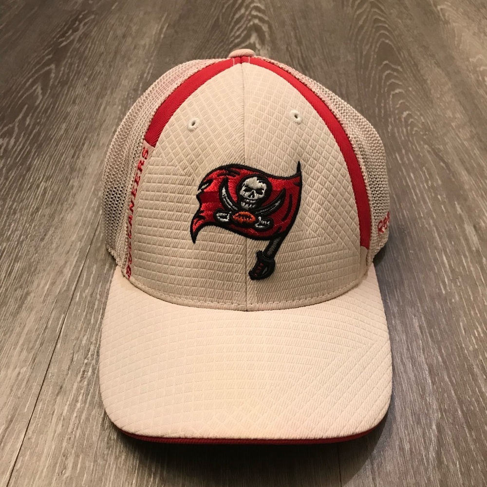 Vintage Tampa Bay Buccaneers Reebok NFL‎ Flex Fit Hat Cap Adult Size L/XL​